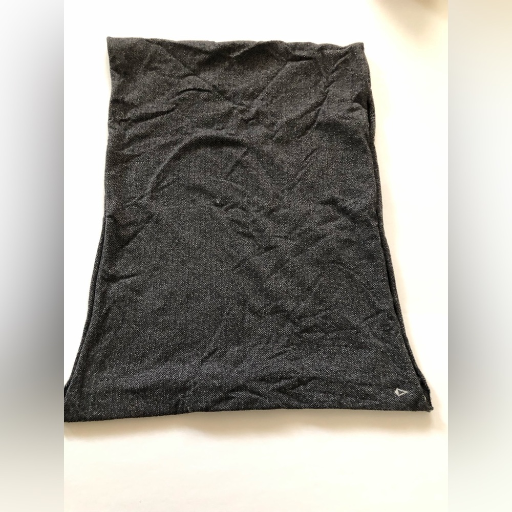 Ivivva by Lululemon Village Chill Scarf Snap Infinity Black Gray Herringbone